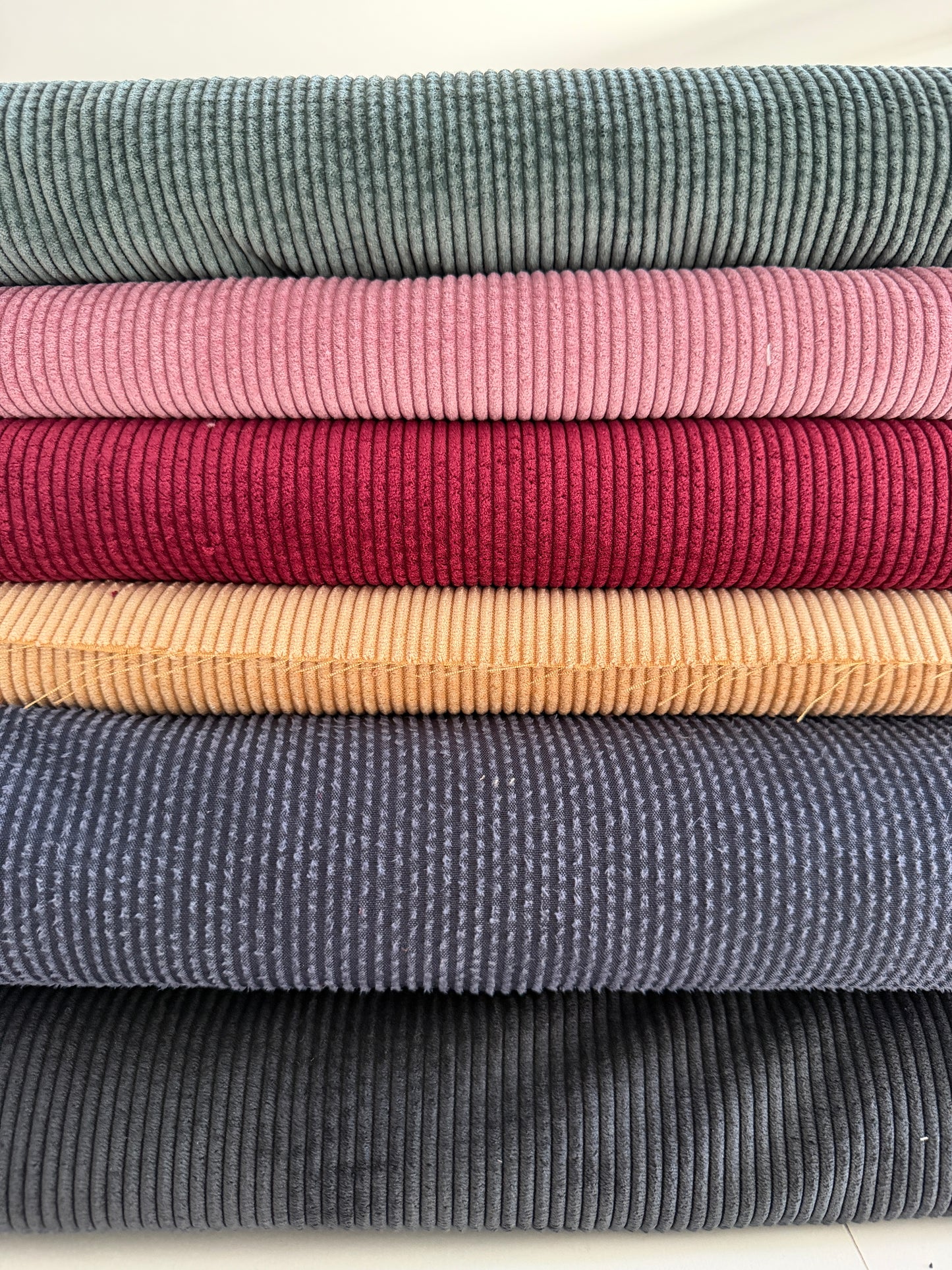 Tissu Velours Noir – Coupon de 50 cm