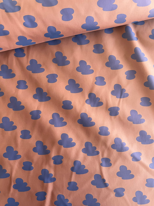 Tissu Imperméable Motif Nuage – Coupon de 50 cm - Môme - Petits Patrons